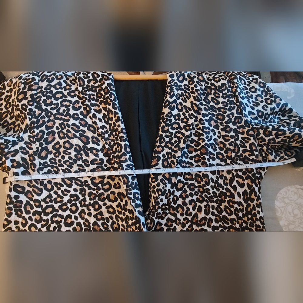 Leopard Print Women's Blazer - Picture 7 of 7